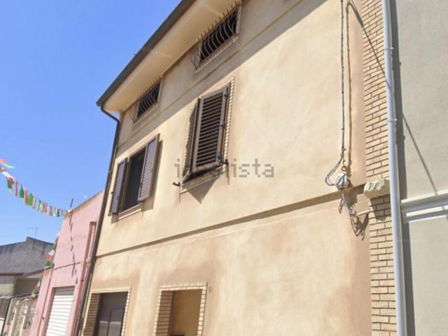 Appartamento in vendita di 97 m² in Via delle Rimembranze, 61