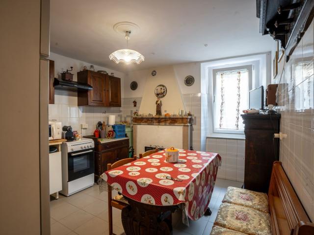 Appartamento in vendita di 97 m² in Via di Cellere, 16