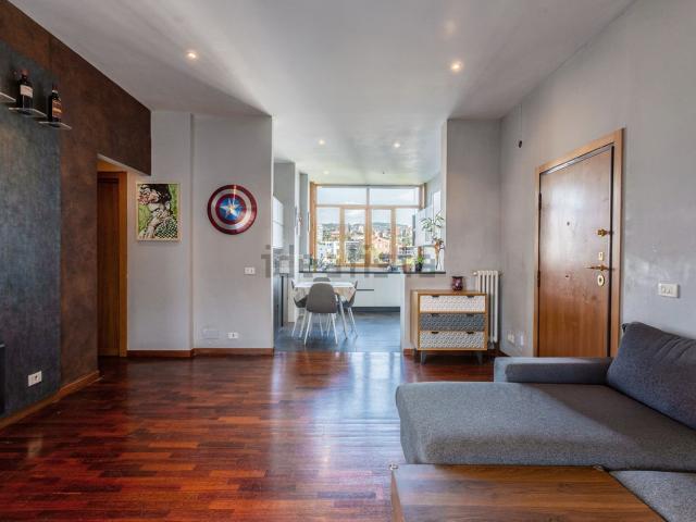 Appartamento in vendita di 97 m² in Via Domenico Ragona
