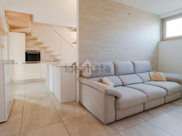 Appartamento in vendita di 97 m² in Via Don Lorenzo Milani, 32