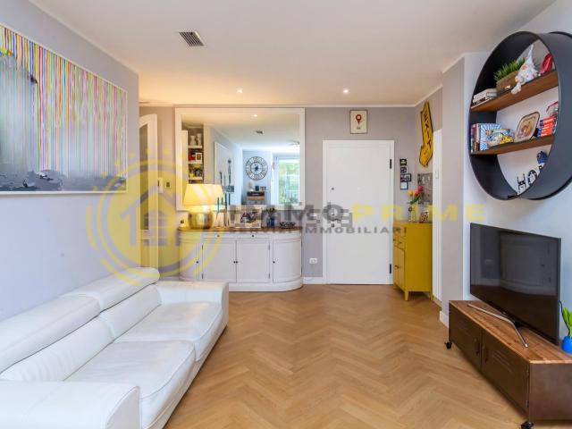 Appartamento in vendita di 97 m² in Via Egadi, 9