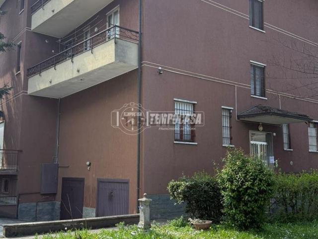 Appartamento in vendita di 97 m² in Via Emilia Pavese