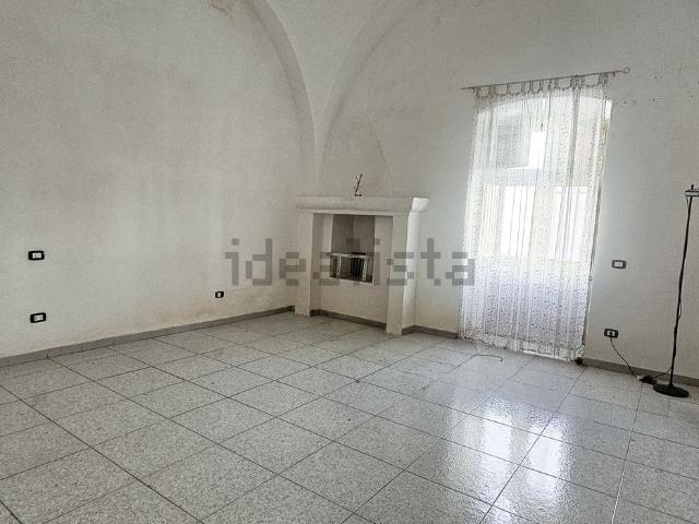 Appartamento in vendita di 97 m² in Via Francesco Crispi, 1