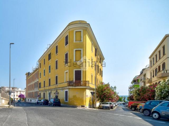 Appartamento in vendita di 97 m² in Via Francesco Crispi