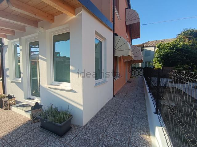 Appartamento in vendita di 97 m² in Via Francesco Baracca, 1
