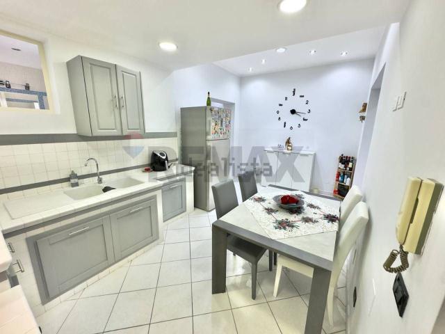 Appartamento in vendita di 97 m² in Via Francesco Paolo Perez, 201