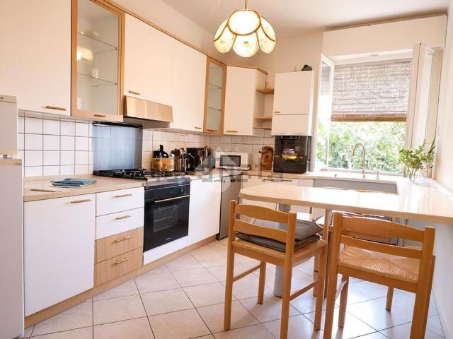 Appartamento in vendita di 97 m² in Via Ghiarola Nuova, 17
