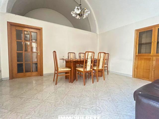 Appartamento in vendita di 97 m² in Via Giuseppe Zuppetta