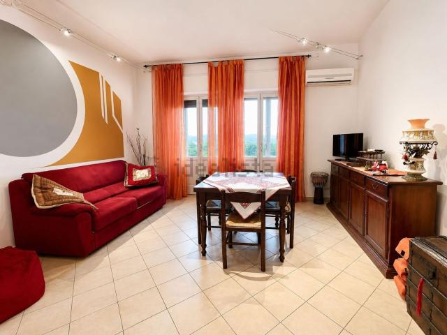 Appartamento in vendita di 97 m² in Via Giuseppe Garibaldi, 86
