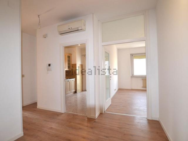 Appartamento in vendita di 97 m² in Via Guglielmo Oberdan, 12