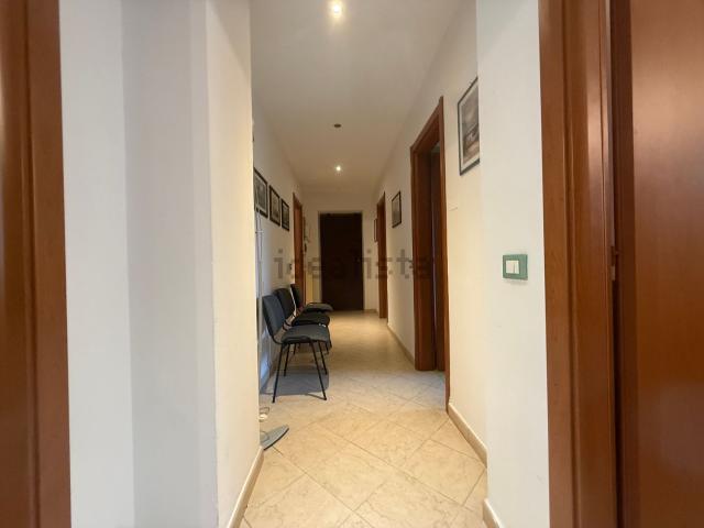 Appartamento in vendita di 97 m² in Via Legnano