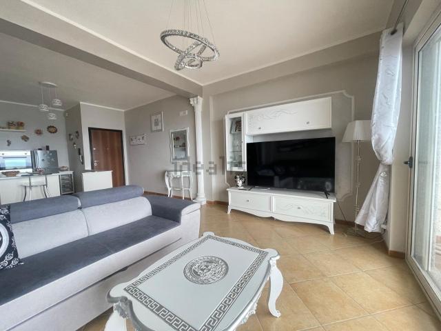 Appartamento in vendita di 97 m² in Via Lungomare