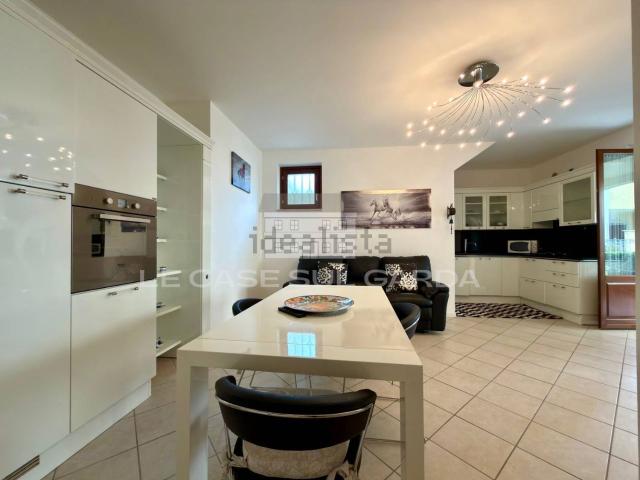 Appartamento in vendita di 97 m² in Via Lungolago Giuseppe Zanardelli, 32