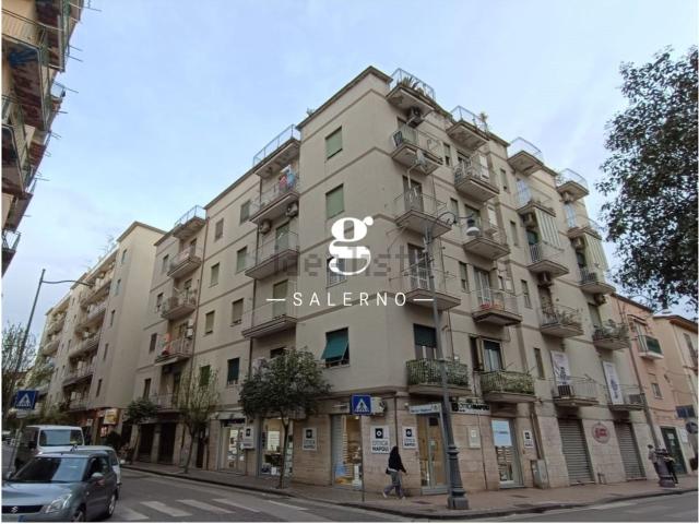 Appartamento in vendita di 97 m² in Via Martiri Ungheresi