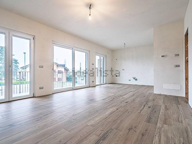 Appartamento in vendita di 97 m² in Via Mombello