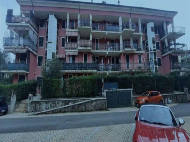 Appartamento in vendita di 97 m² in Via Paesi Bassi