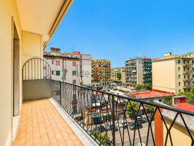 Appartamento in vendita di 97 m² in Via Pietro Castellino, 34