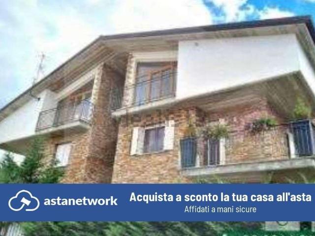 Appartamento in vendita di 97 m² in Via Pietransieri