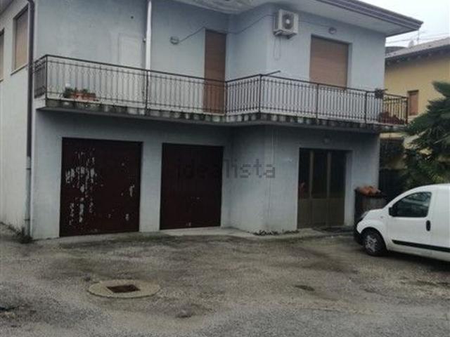 Appartamento in vendita di 97 m² in Via Postumia, 107