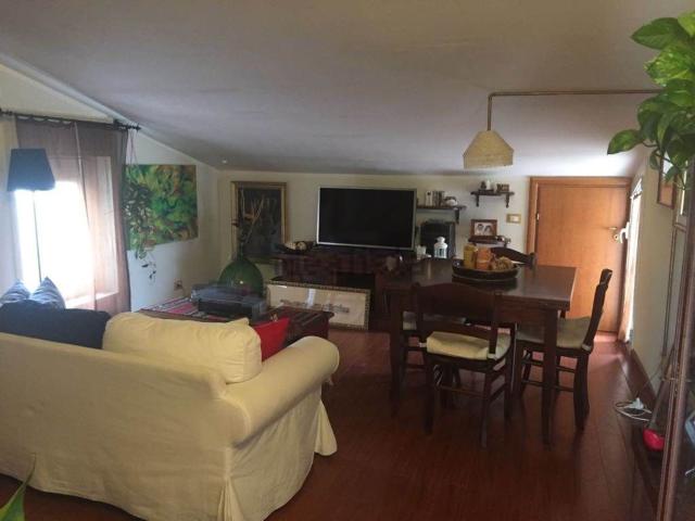 Appartamento in vendita di 97 m² in Via Pulei