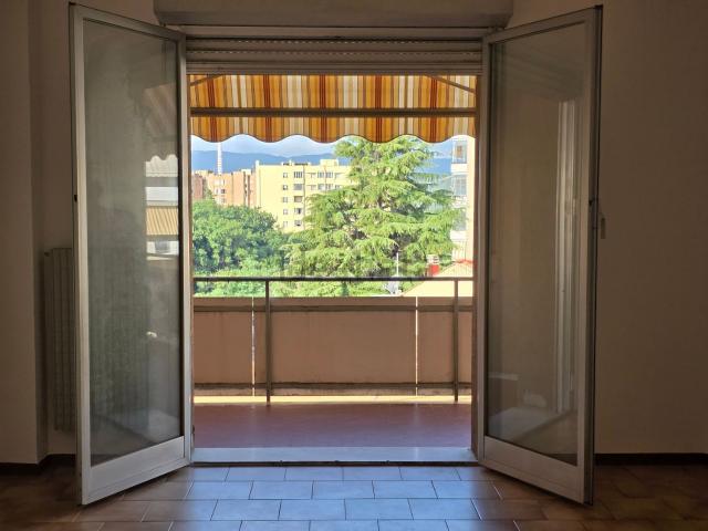 Appartamento in vendita di 97 m² in Via Rinaldo Negri