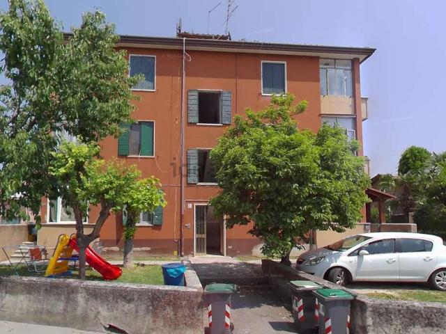 Appartamento in vendita di 97 m² in Via Roverelli, 6