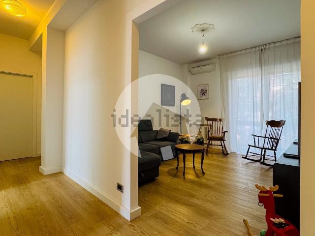 Appartamento in vendita di 97 m² in Via Sante Vincenzi, 11
