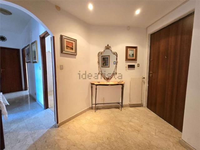 Appartamento in vendita di 97 m² in Via Sirleto, 35