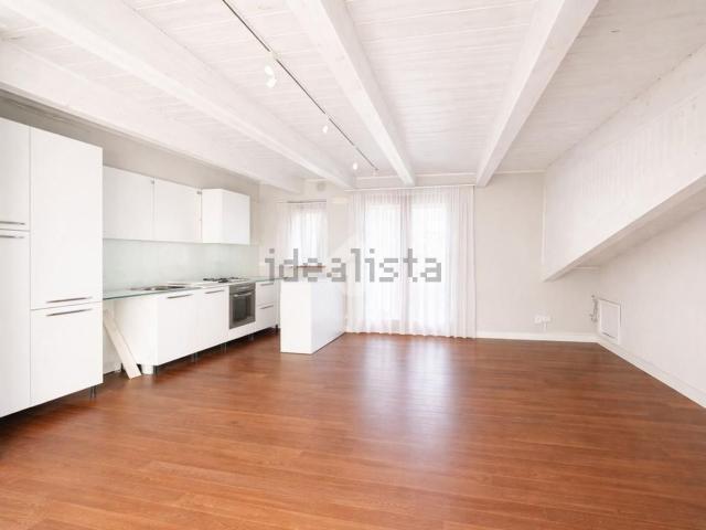 Appartamento in vendita di 97 m² in Via Stornara, 17