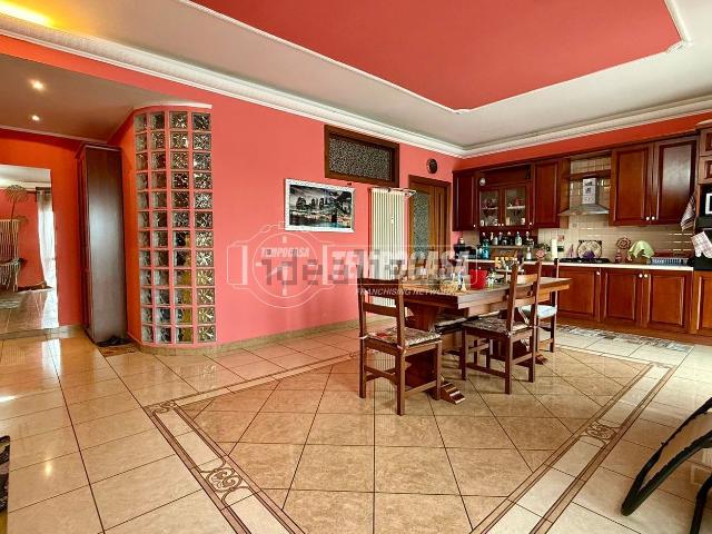 Appartamento in vendita di 97 m² in Viale Brianza, 106