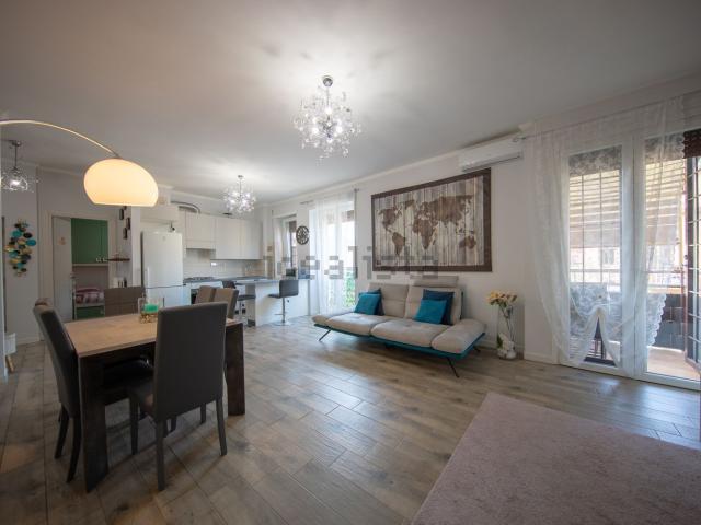 Appartamento in vendita di 97 m² in Viale della Venezia Giulia, 151