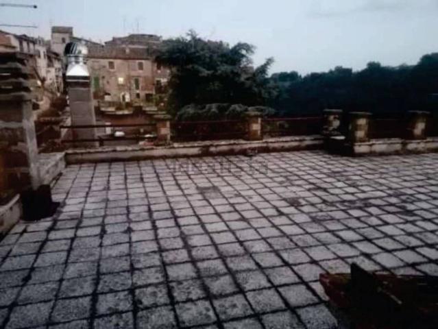 Appartamento in vendita di 94 m² in Borgo Umberto I, 7