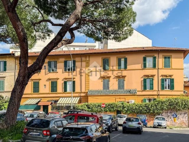 Appartamento in vendita di 94 m² in Piazza Giancarlo Vallauri, 35