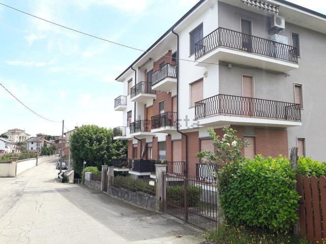 Appartamento in vendita di 94 m² in Strada tigliole, 44