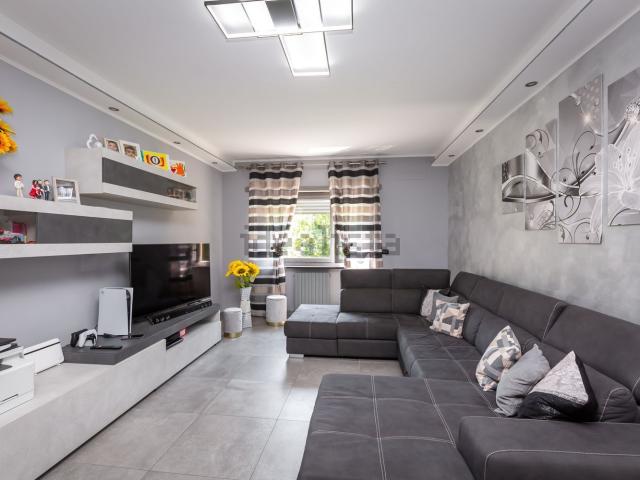 Appartamento in vendita di 94 m² in Strada del Cascinotto, 20