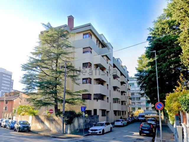 Appartamento in vendita di 94 m² in Via Tarvisio