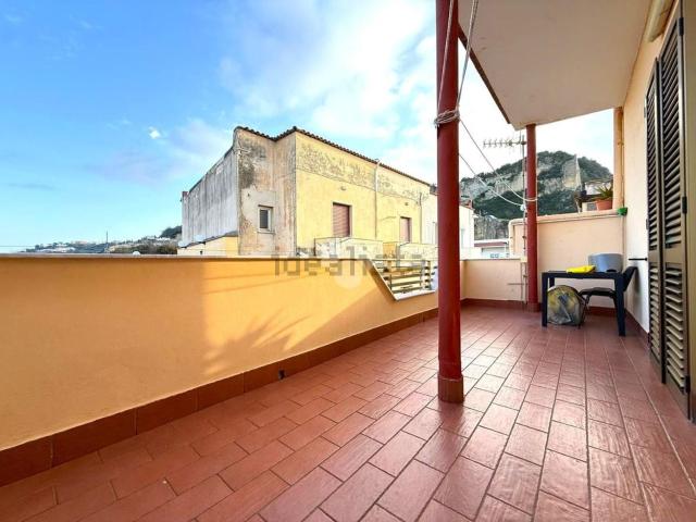 Appartamento in vendita di 94 m² in Via Torregaveta, 3
