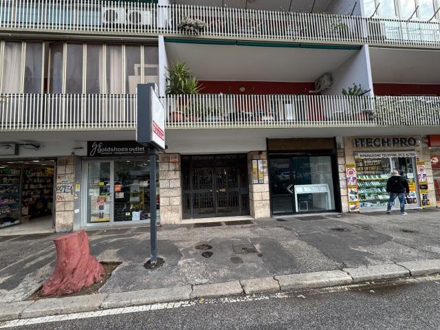 Appartamento in vendita di 94 m² in Via Tuscolana, 1003