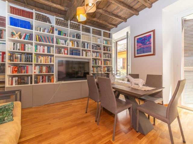 Appartamento in vendita di 94 m² in Via Urbana, 90
