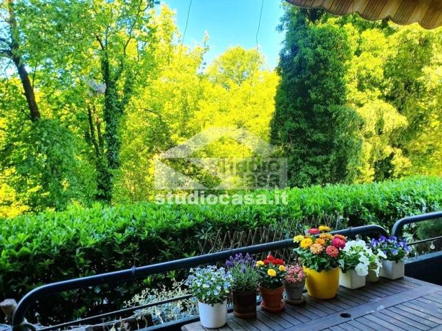 Appartamento in vendita di 94 m² in Via Achille Feraboli