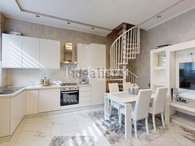Appartamento in vendita di 94 m² in Via Alessandro Volta, 14