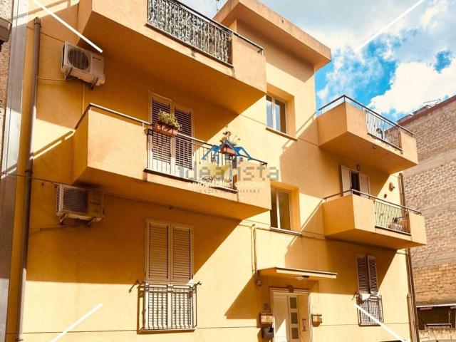 Appartamento in vendita di 94 m² in Via Augusta