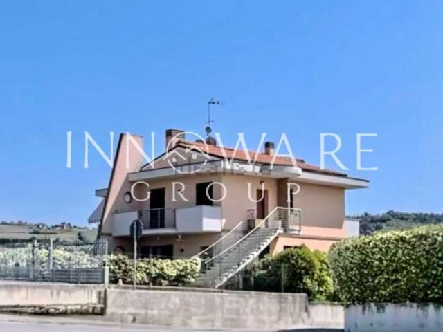 Appartamento in vendita di 94 m² in Via Baiana, 22
