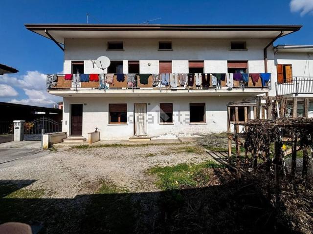 Appartamento in vendita di 94 m² in Via Cao de Villa