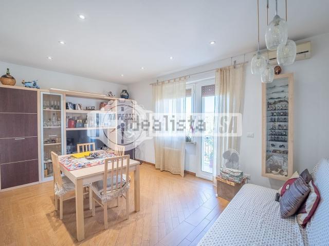 Appartamento in vendita di 94 m² in Via Carlo Coccorese