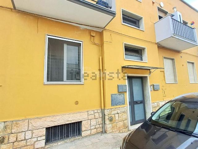 Appartamento in vendita di 94 m² in Via Conte Sabini, 15