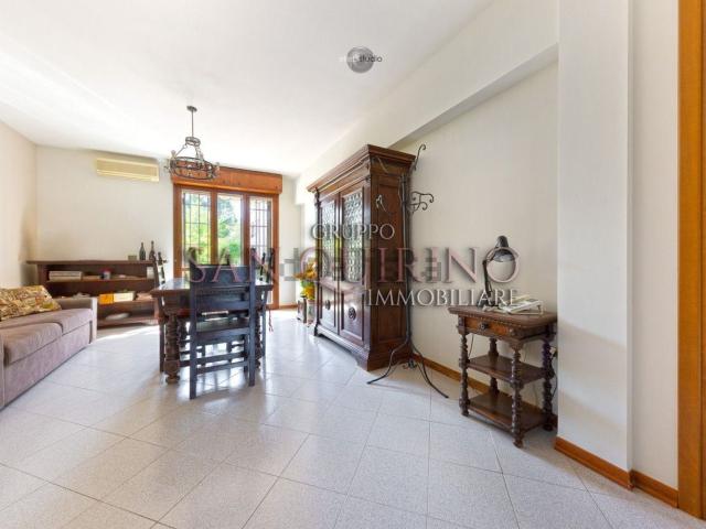 Appartamento in vendita di 94 m² in Via Claudia, 70