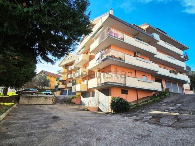 Appartamento in vendita di 94 m² in Via dei Lucani