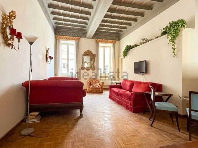 Appartamento in vendita di 94 m² in Via del Corso, 92