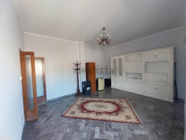 Appartamento in vendita di 94 m² in Via del Rivo, 57